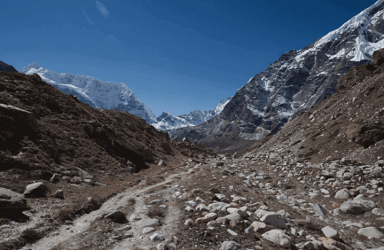 makalu sherpani col trek